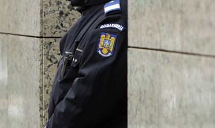 Полицай в Румъния, обвинен в педофилия, призна вина