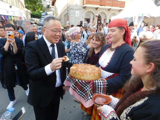 Момчиловци откри фестивал на китайски