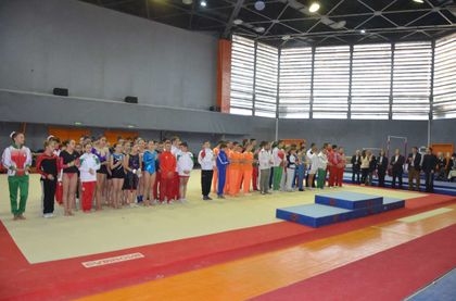 20 отбора от страната се състезават на Държавното по спортна гимнастика в зала 