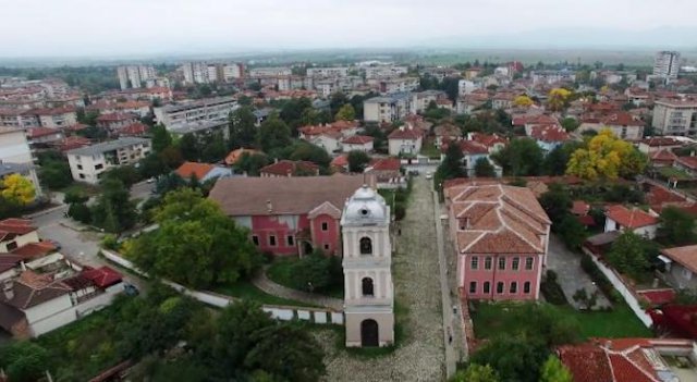 Ученици събраха 13 000 лв. за бащата на Тани и Радина
