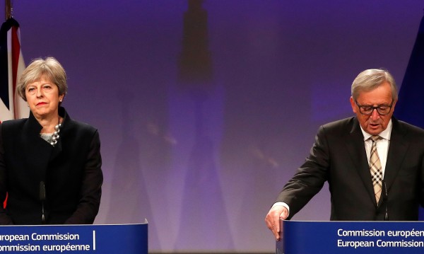 След 4 часа разговори: Юнкер и Мей без съгласие за Brexit