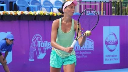 Александрина Найденова е на два четвъртфинала в Китай