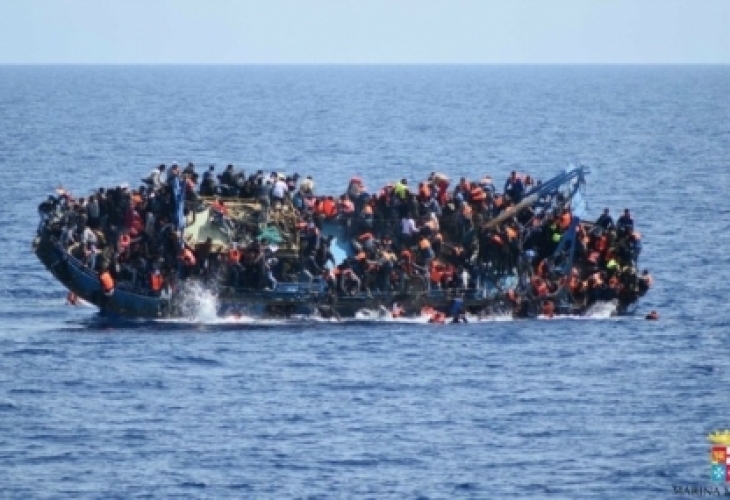 Либийски плаж осъмна със 74 трупа на мигранти