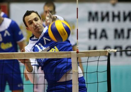 Супер Бобо пренебрегна лекарско нареждане заради „Левски“