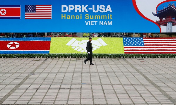САЩ се връщат във Виетнам, Тръмп ще хвали страната пред Ким