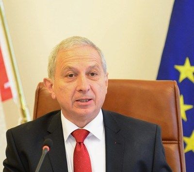 Парламентът ще изслуша Герджиков за кадровите промени по време на управлението му