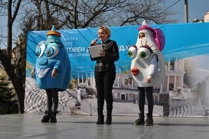 150 ученици пеят и танцуват за чиста вода