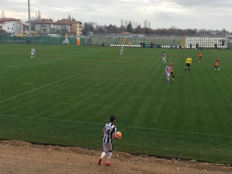 Първо в PlovdivGlas: Вижте, как Локо загуби с 4:2 от Верея (Разширен ВИДЕО репортаж)