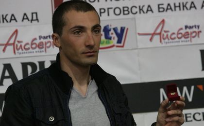 Влади Илиев с чудесно класиране в спринта на Европейското по биатлон