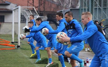 Левски замина за Свиленград с 22-а футболисти