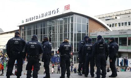 Заложническа драма наложи евакуация на гарата в Кьолн