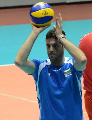 Пламен Константинов се разбра с шефа на волейбола