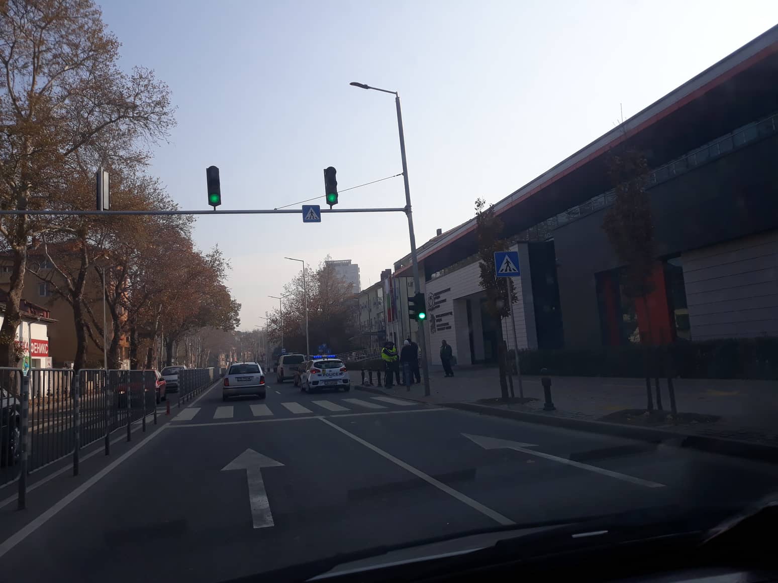 Форд блъсна пешеходец пред ВМИ в Пловдив, Криминална лаборатория е на място
