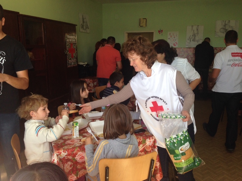 Пловдив: Доброволци на БЧК ще поднесат подаръци на децата от две болнични заведения на 27 и 28 декември