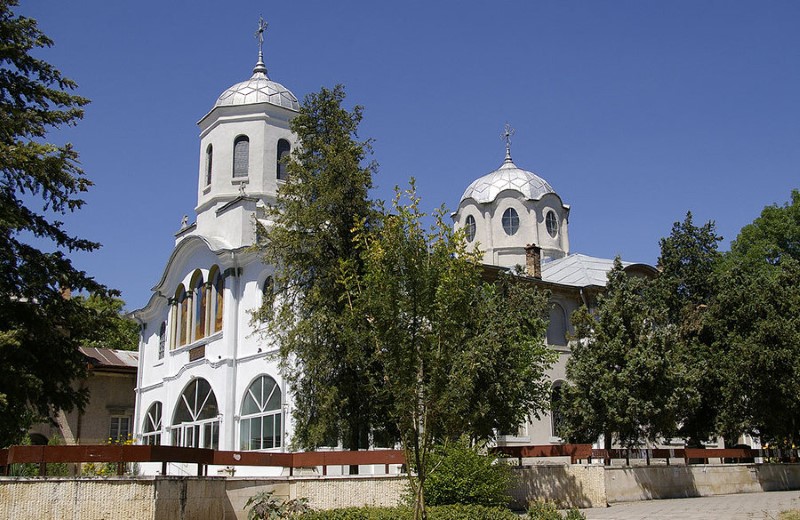 Отец Тихомир Йосифов, храм 