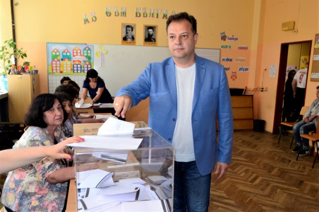 Европейски избори 2019: Даниел Панов, кмет на Велико Търново: Гласувах за още една крачка към доброто бъдеще на нашите деца