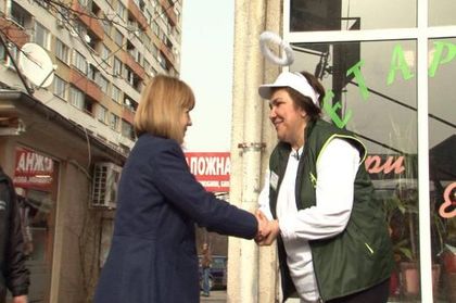 "Звездните стажанти" на хранилка в Нова