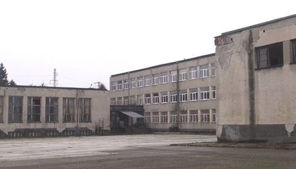 Превръщат салона на бившия техникум по зърнопреработване в боксова зала