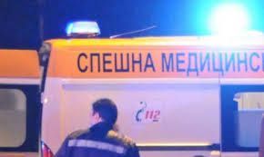 Жена счупи с главата си стъкло при катастрофа на автобус с кола