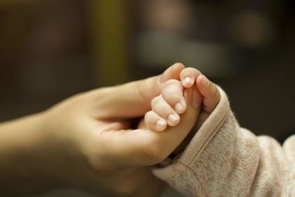 БСП-Казанлък: 500 лева да получават пълнолетни родители за новородено дете