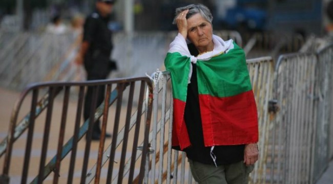 От какво бягаш и къде отиваш?