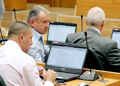 Искат по-ниски заплати за борда на Свободната зона