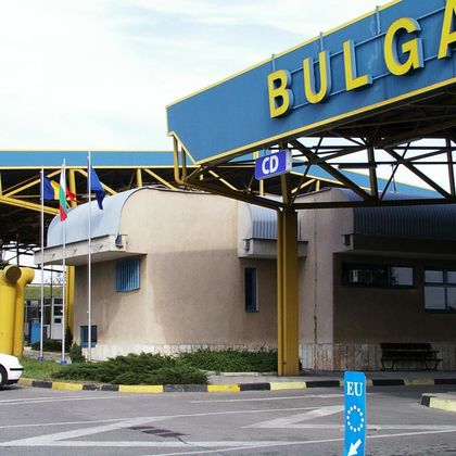 Видин: На ГКПП „Дунав мост – Видин“ се е образувала колона от 15 км от товарни автомобили на влизане в страната