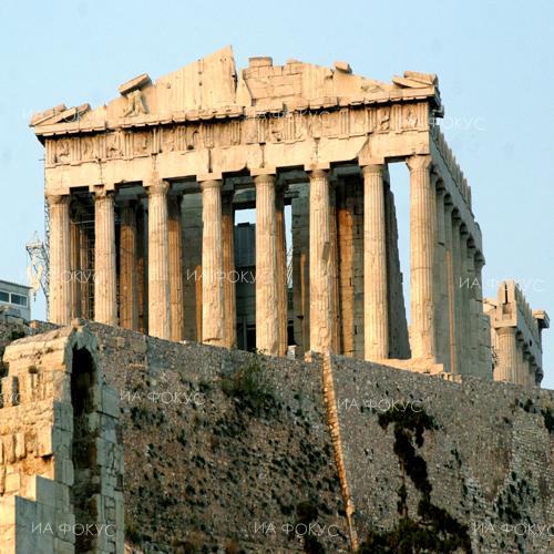 Kathimerini (Гърция): В Гърция се води политическа битка за центъра