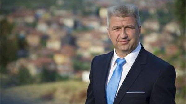 Пръква се музей на обувката в Пещера