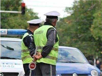 Пътна полиция със засилени проверки за колани, каски и детски столчета