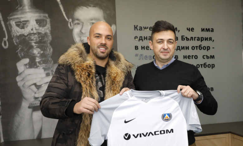 Официално: Левски представи Ники Михайлов