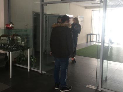 СНИМКА: Тази стройна блондинка ще води тренировката на Локо Пд днес!