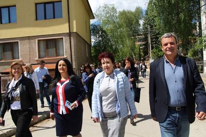 Европейски избори 2019: Лиляна Павлова в Брезник: Ще работя за повече европейско финансиране за България, за да няма разделение на малки и големи, богати и бедни общини