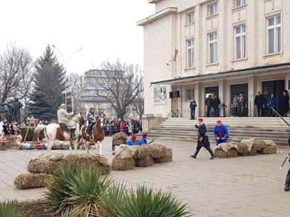 Разград: С историческа възстановка в града бяха отбелязани 141 години от Освобождението на България