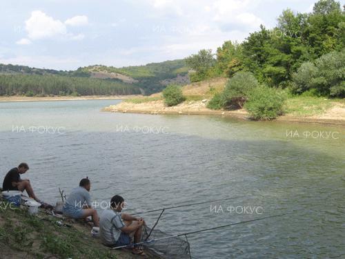 Ивайло Димитров, воден спасител: Влизането в неохраняеми водни обекти може да бъде опасно