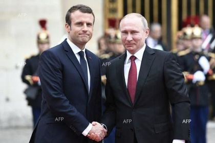 ТАСС: Путин и Макрон обсъдиха ситуацията в Украйна и в Сирия