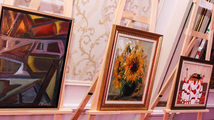 Пловдивски художници продават картини на благотворителен търг