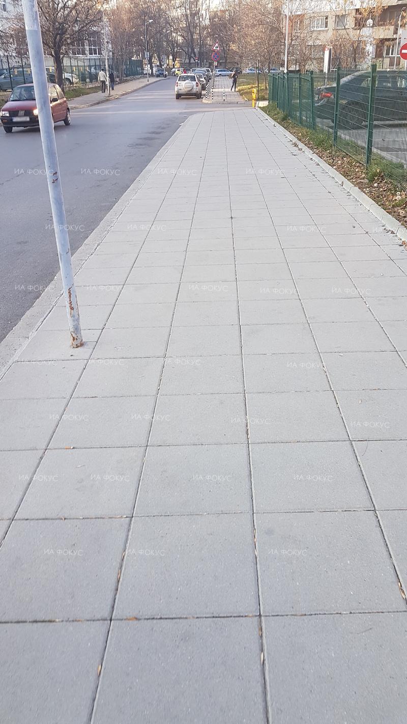 Пловдив: Над 1000 квадратни метра нова тротоарна настилка бе поставена в район „Тракия“