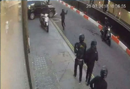 Намушканият със самурайски меч и посечен с брадва българин Петър в Лондон го загази жестоко! (СНИМКИ/ВИДЕО)
