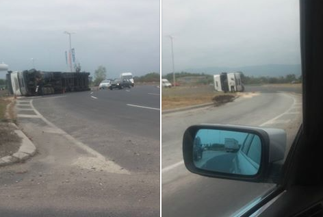 Тир се обърна край Пловдив СНИМКИ
