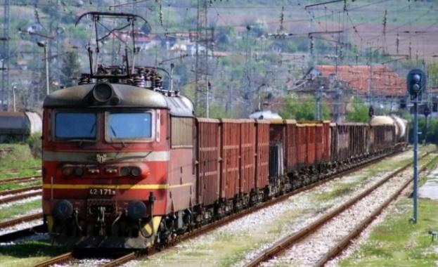 Влак удари старозагорец, прати го в критично състояние
