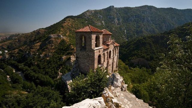 Училищна академия се открива на Асеновата крепост