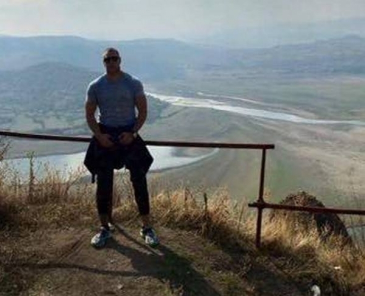 Какво се случва в този момент с тумбата роми, смлели от бой Илиян?