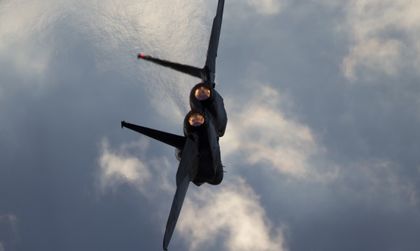 Израел заплаши да унищожи противовъздушната система на Сирия