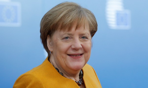 Сбогуването вече започна. Но ще управлява ли Меркел до 2021 г.?