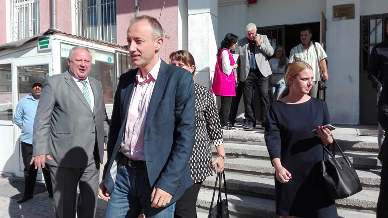 Министър търси деца, отпаднали от образователната система в 