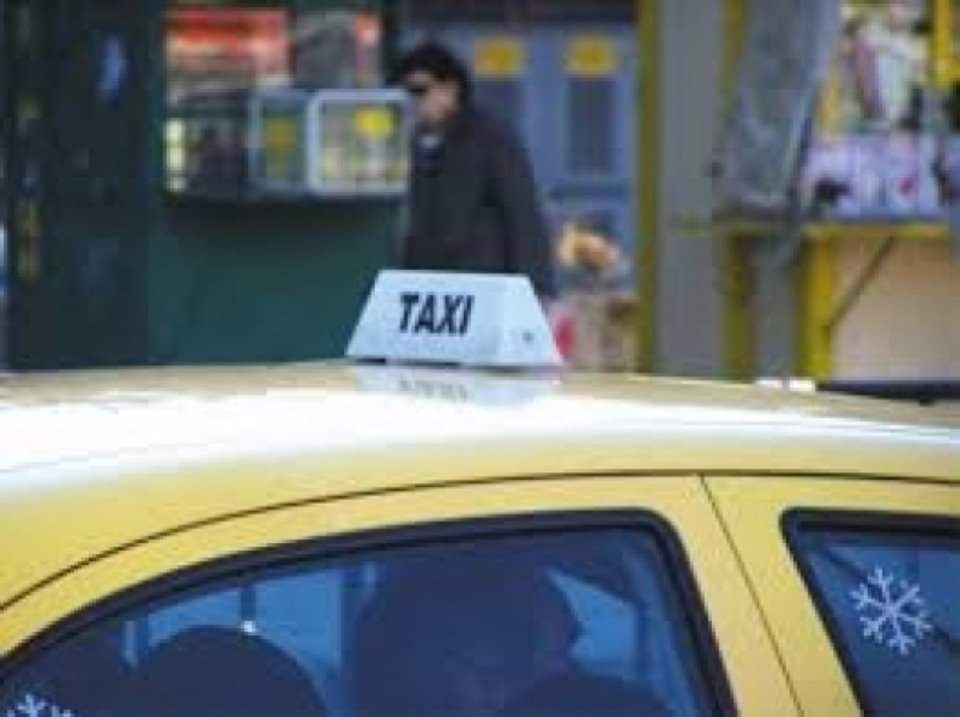 Пладнешки обир! Таксиджия закара чужденец до столичната автогара и му взе всичко
