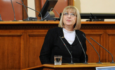 Цецка Цачева: В България няма ВИП арестанти, всички се третират еднакво
