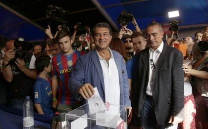 Лапорта разкритикува спонсорски договор на Барса