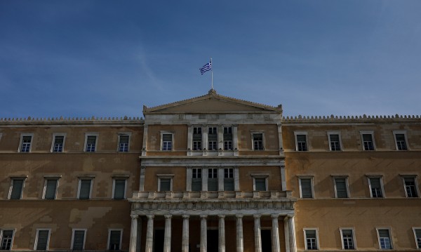 Крайнодясната Златна зора не влиза в гръцкия парламент